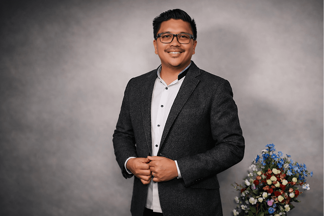 Pdt. Yofri Michel Stay George